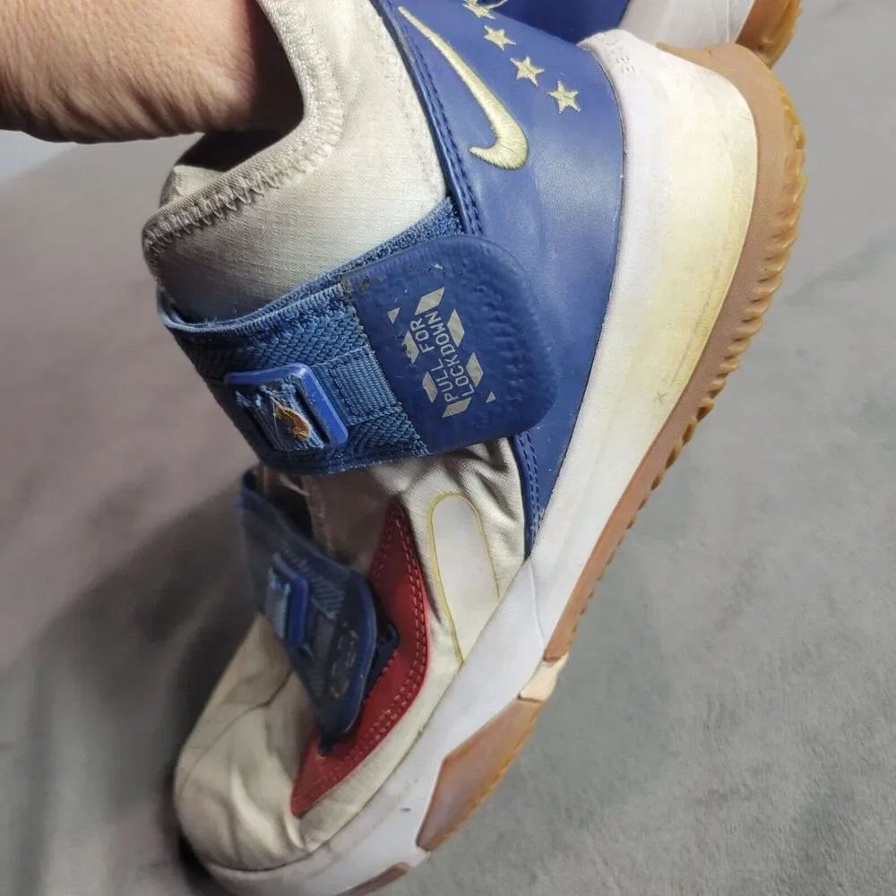 Nike LeBron Soldier 12 Kids Sneakers Size 6.5Y‎ Blue/White/Red